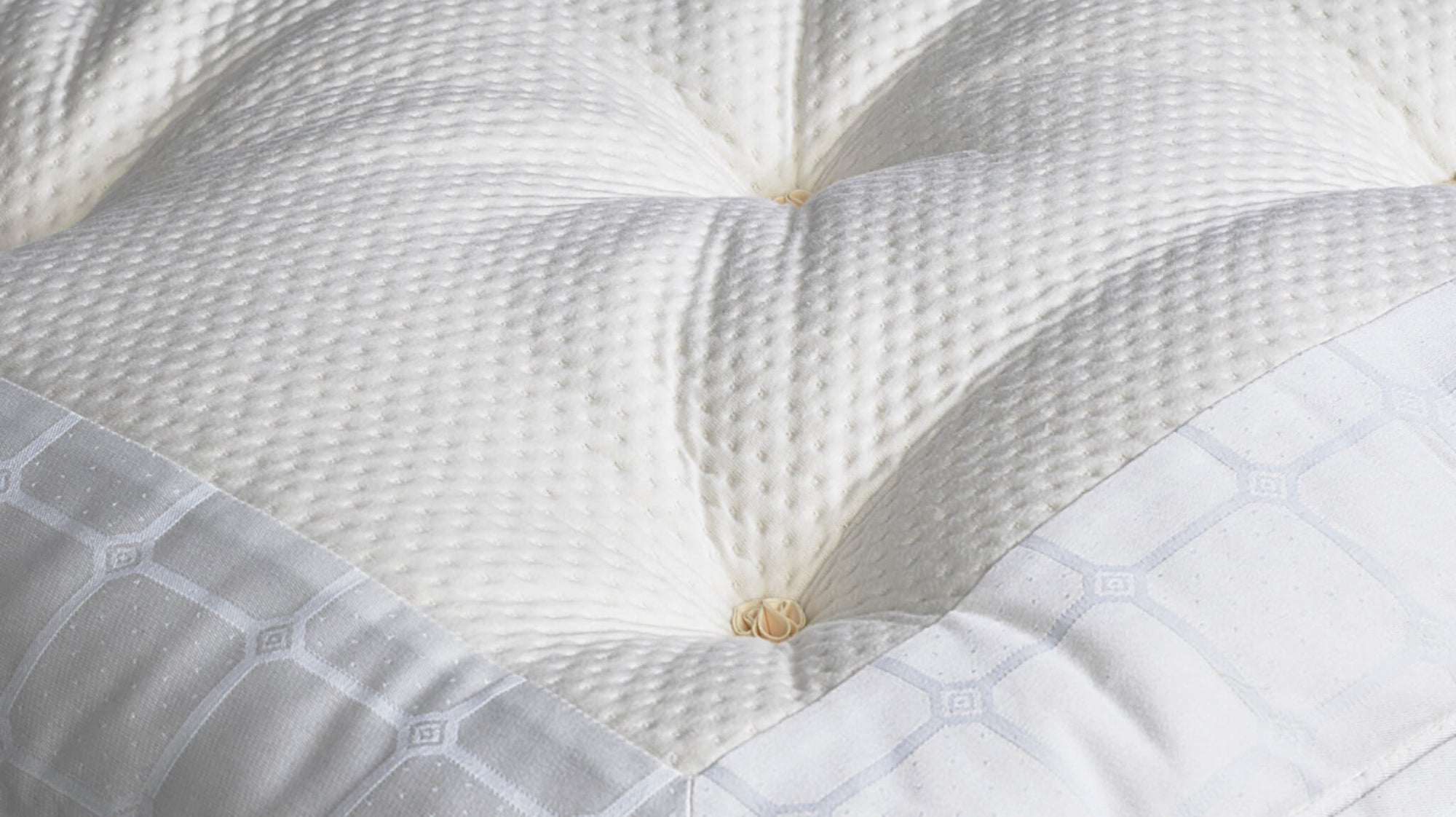 Savoir No1 topper and mattress