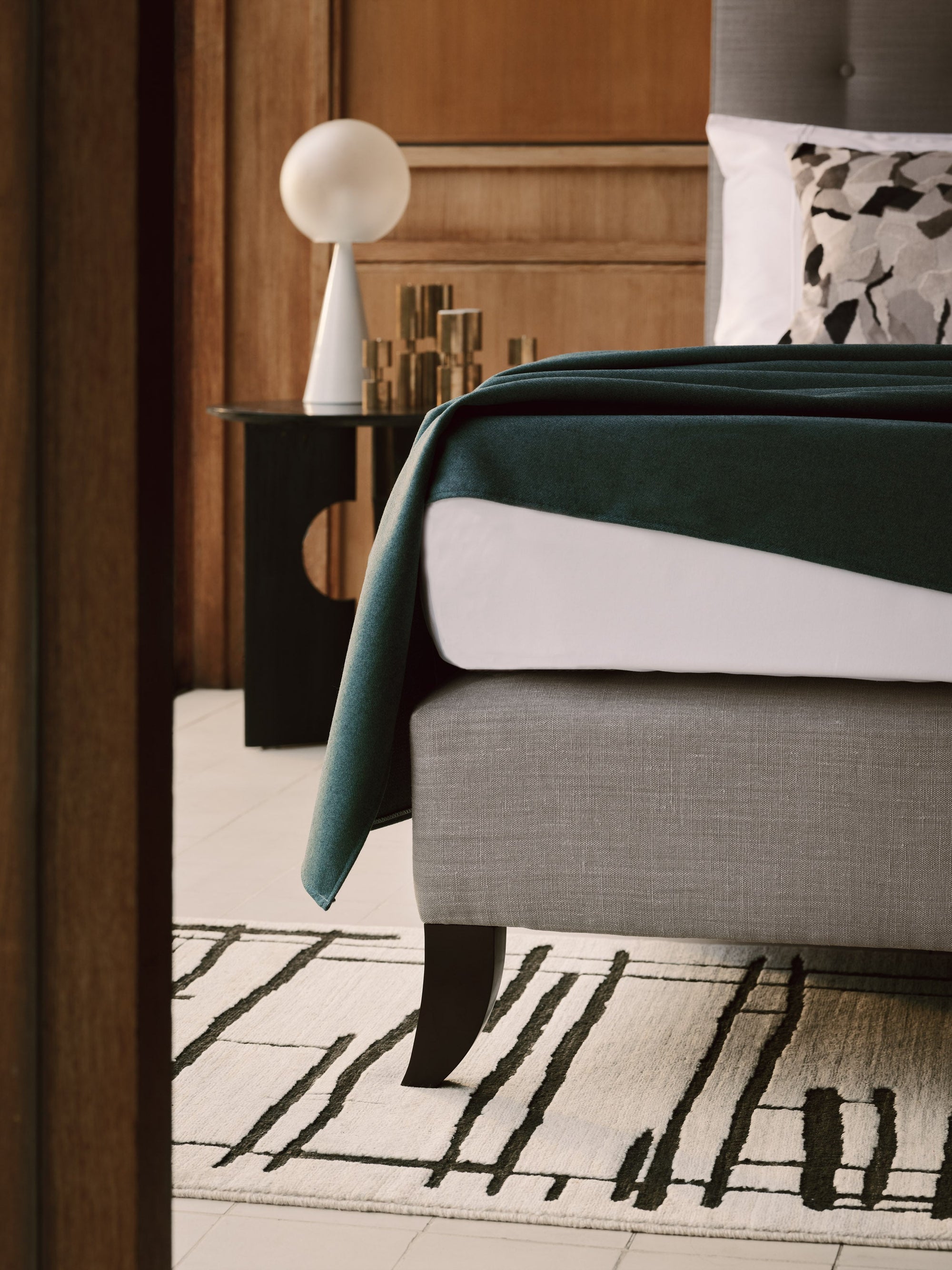 Close-up of our Savoir Holly bed with leg detail