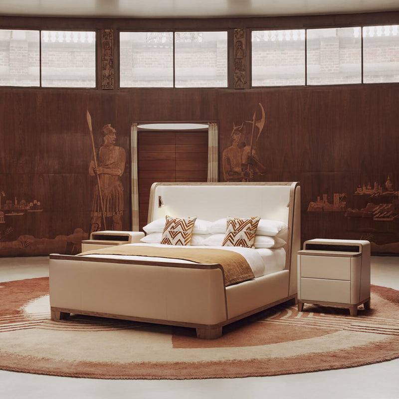 Savoir Winch bed photographed in Eltham palace