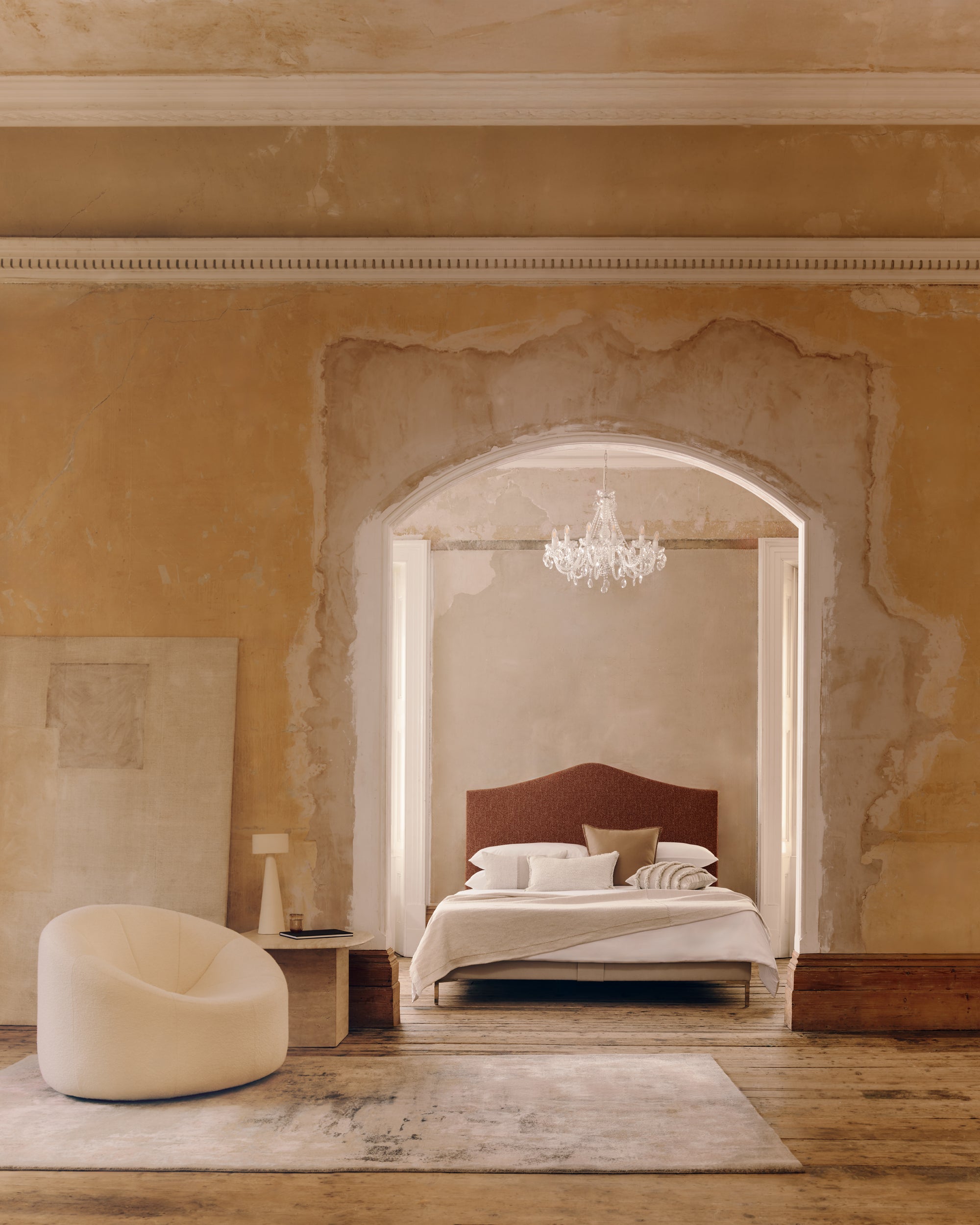 Savoir Alex bed through an archway