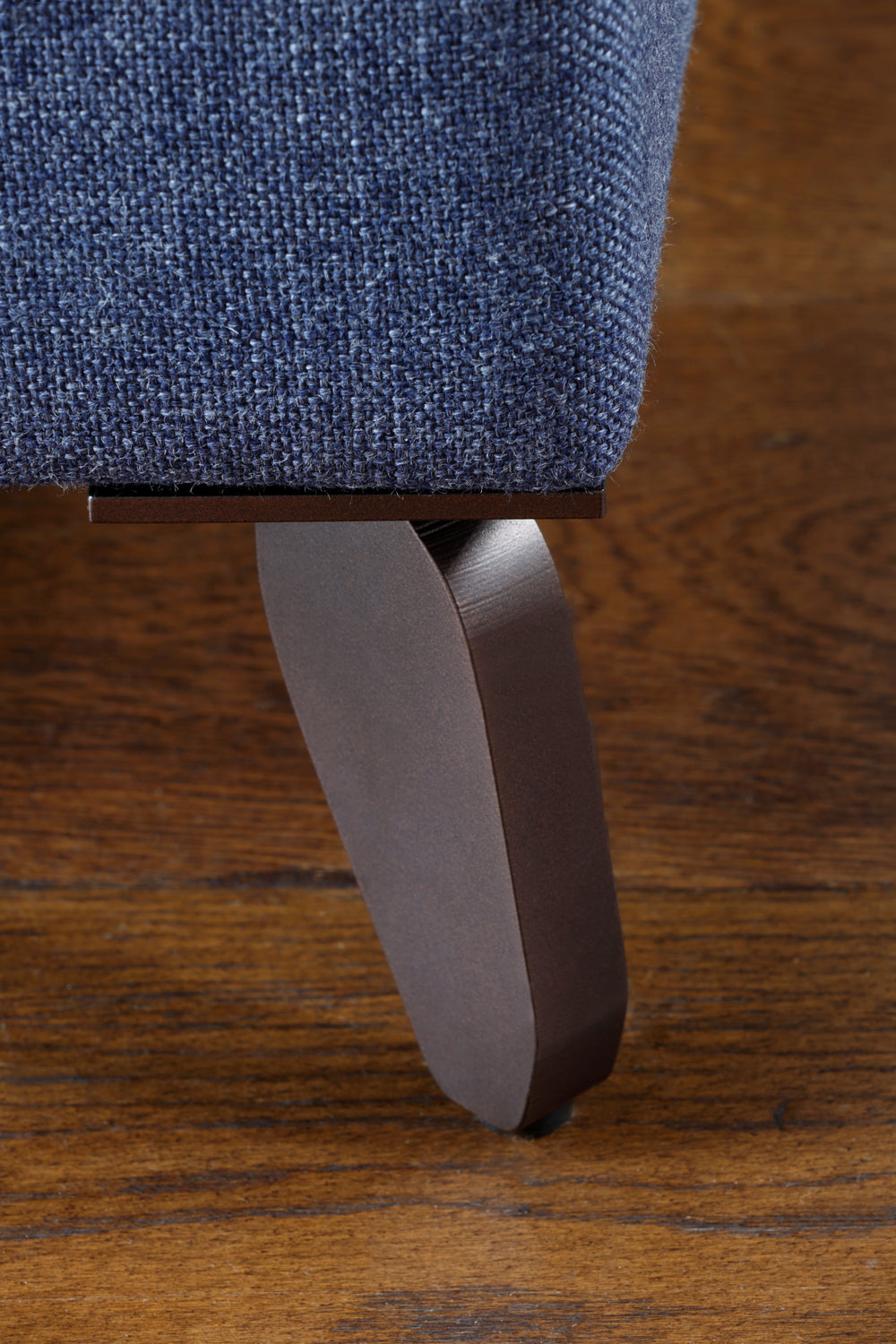 Savoir Cloud design and a leg by Tom Faulkner