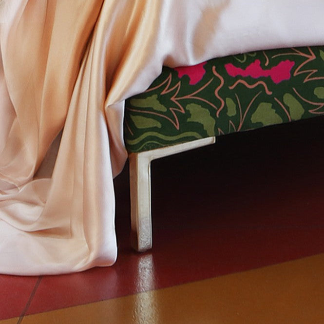 Leg detail of he Lilies bed