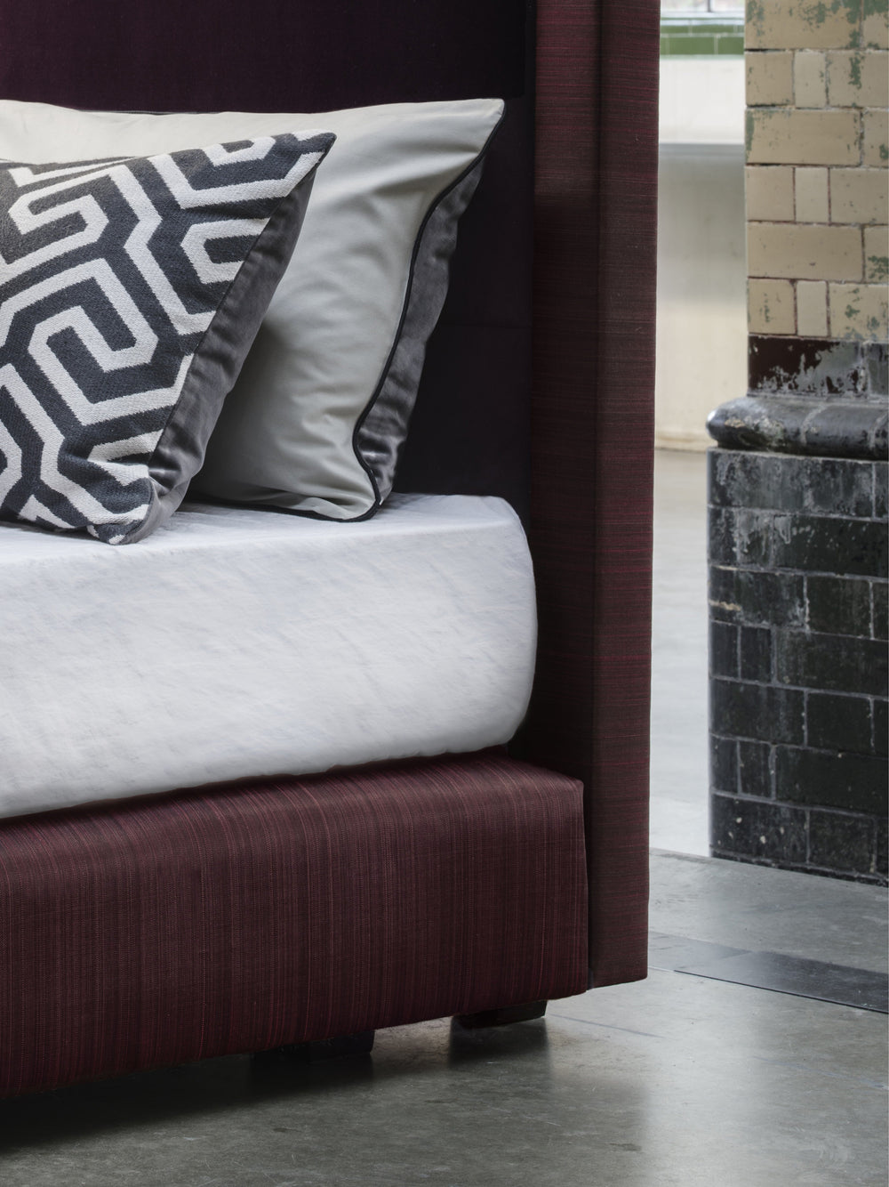 Close-up of the Savoir Max bed and the deep box spring base