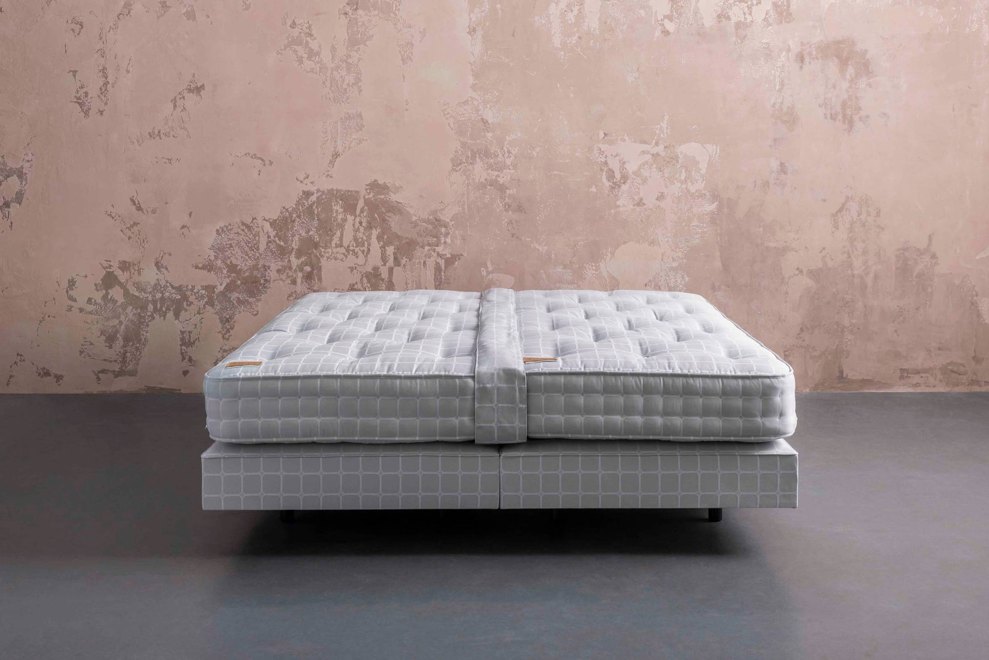 savoir no5 mattress and base undressed