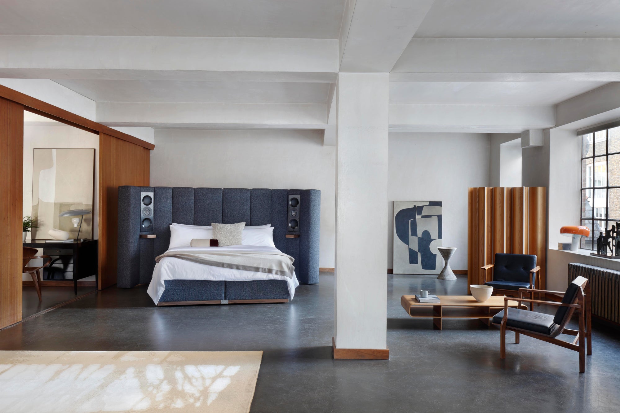 Front view of the Seventy Five bed with the speakers