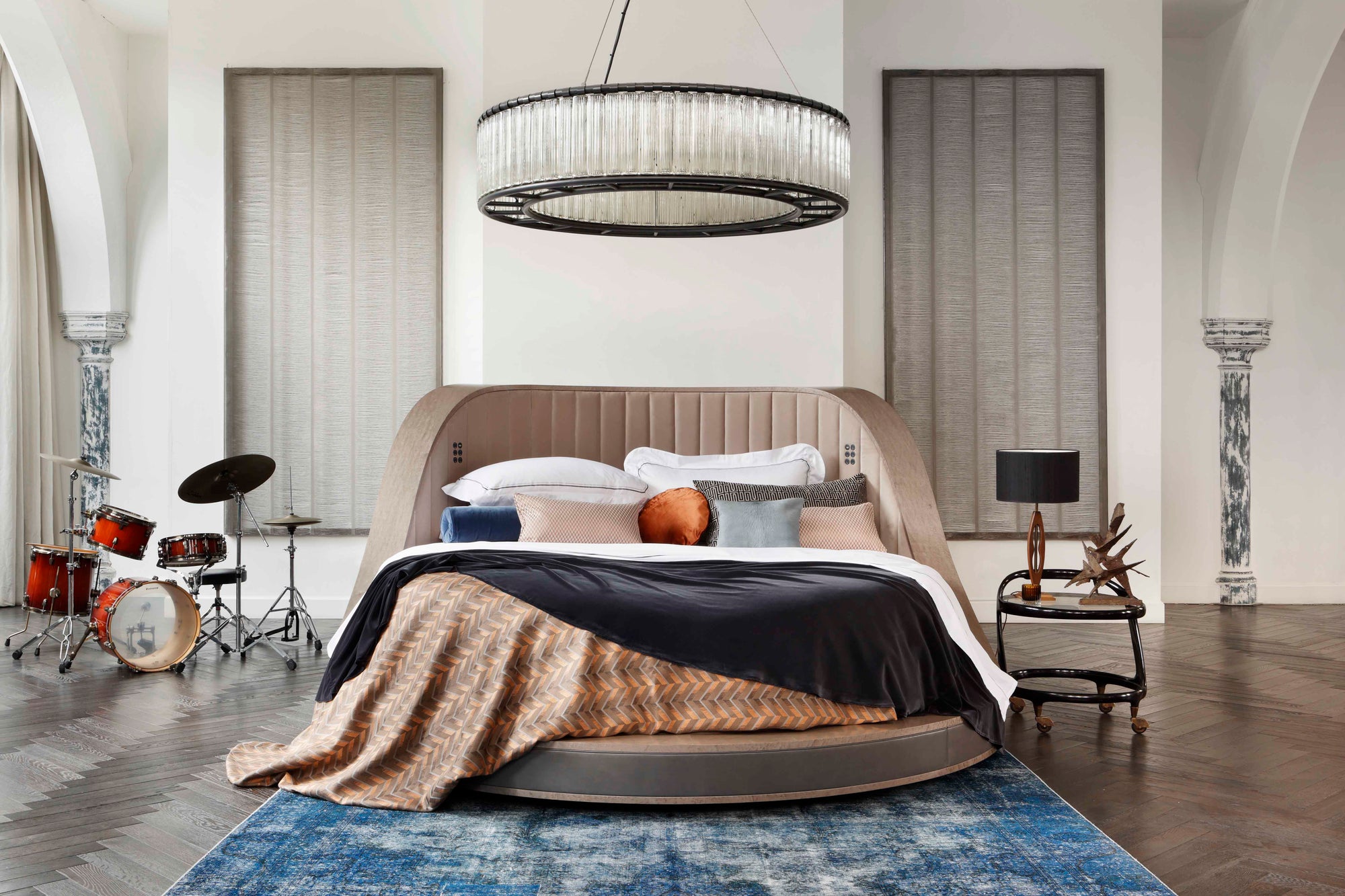 Front view of the Three Sixty bed